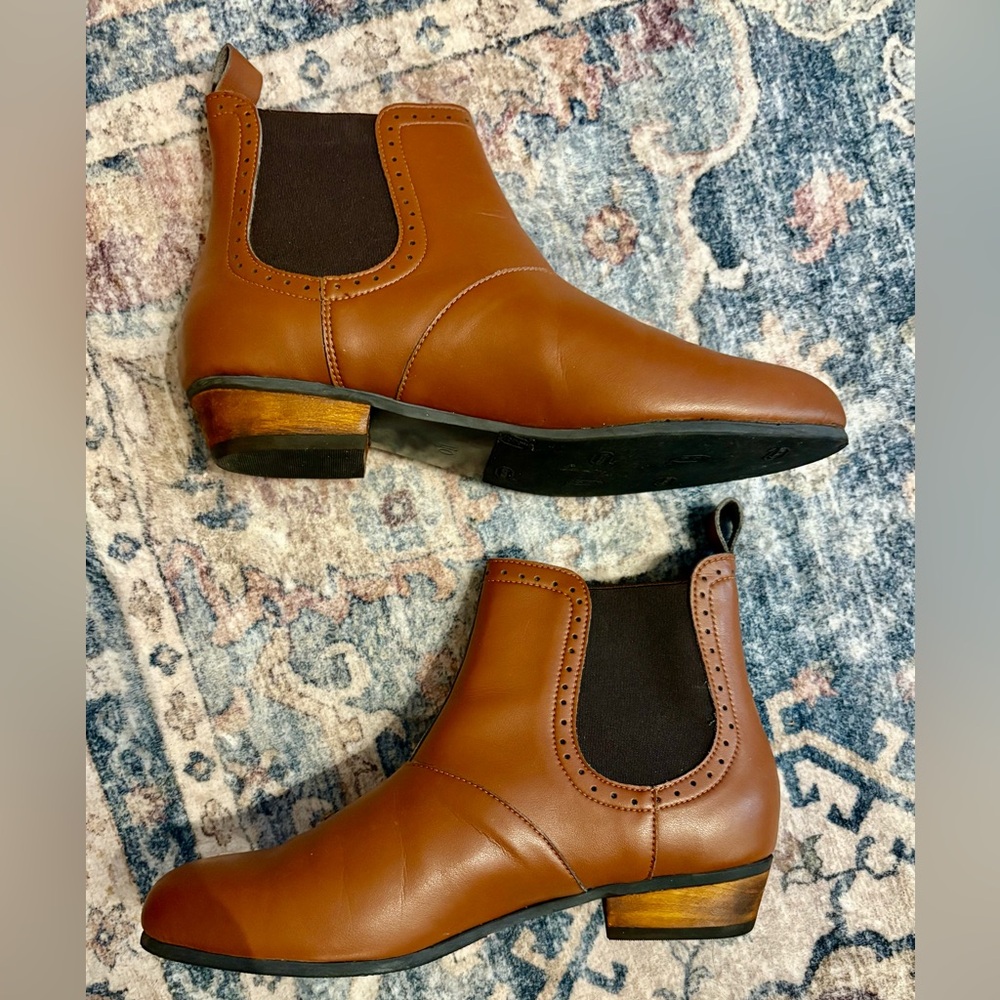 Vegan Nicora Chelsea Boots from Spain Vibram Sole